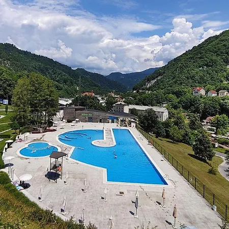 Glamping Mountain Fairy Tale *