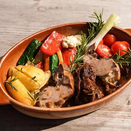 Glamping Mountain Fairy Tale 別荘