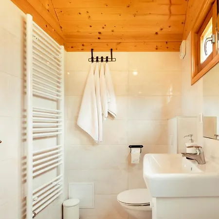 Glamping Mountain Fairy Tale Prázdninový dům Bistrica pri Trzicu