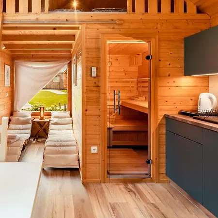 Glamping Mountain Fairy Tale * Bistrica pri Trzicu
