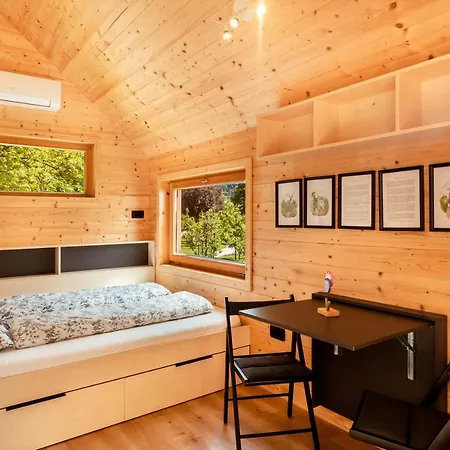 Glamping Mountain Fairy Tale Holiday home Bistrica pri Trzicu
