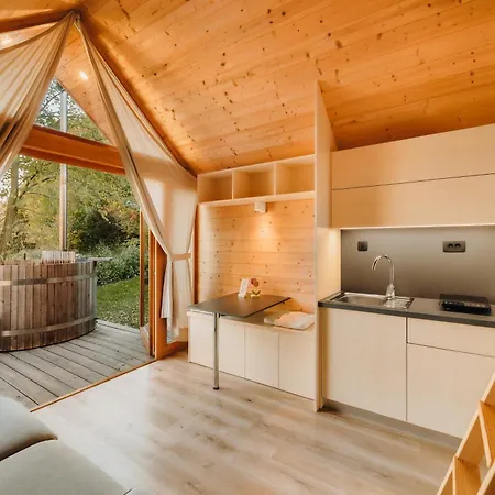 Glamping Mountain Fairy Tale * Bistrica pri Tržiču