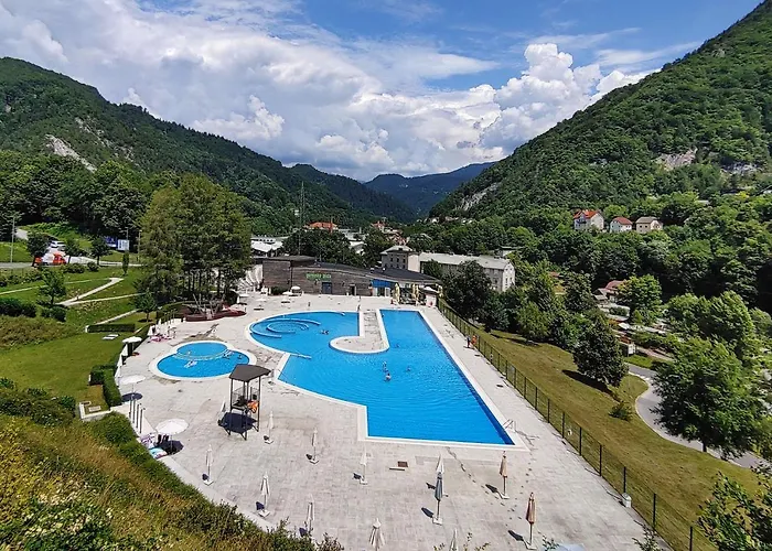 Glamping Mountain Fairy Tale *