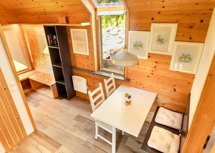 Glamping Mountain Fairy Tale * Bistrica pri Trzicu