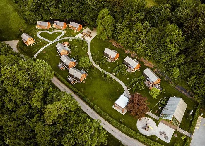 Glamping Mountain Fairy Tale * Bistrica pri Trzicu
